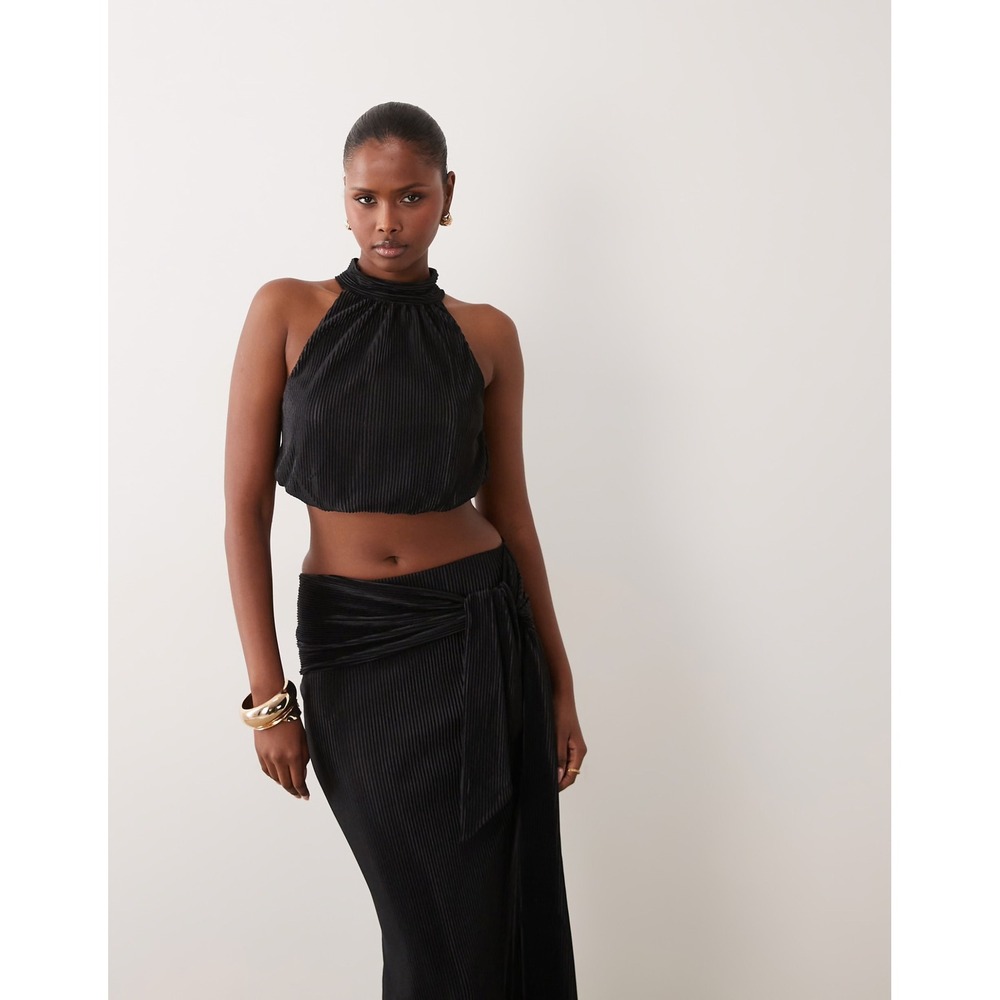 ASOS DESIGN Black Plisse Cropped Bubble Halter Neck Top US 8